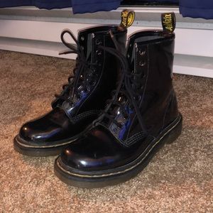 1460 Women’s Patent Leather Lace Up Boots